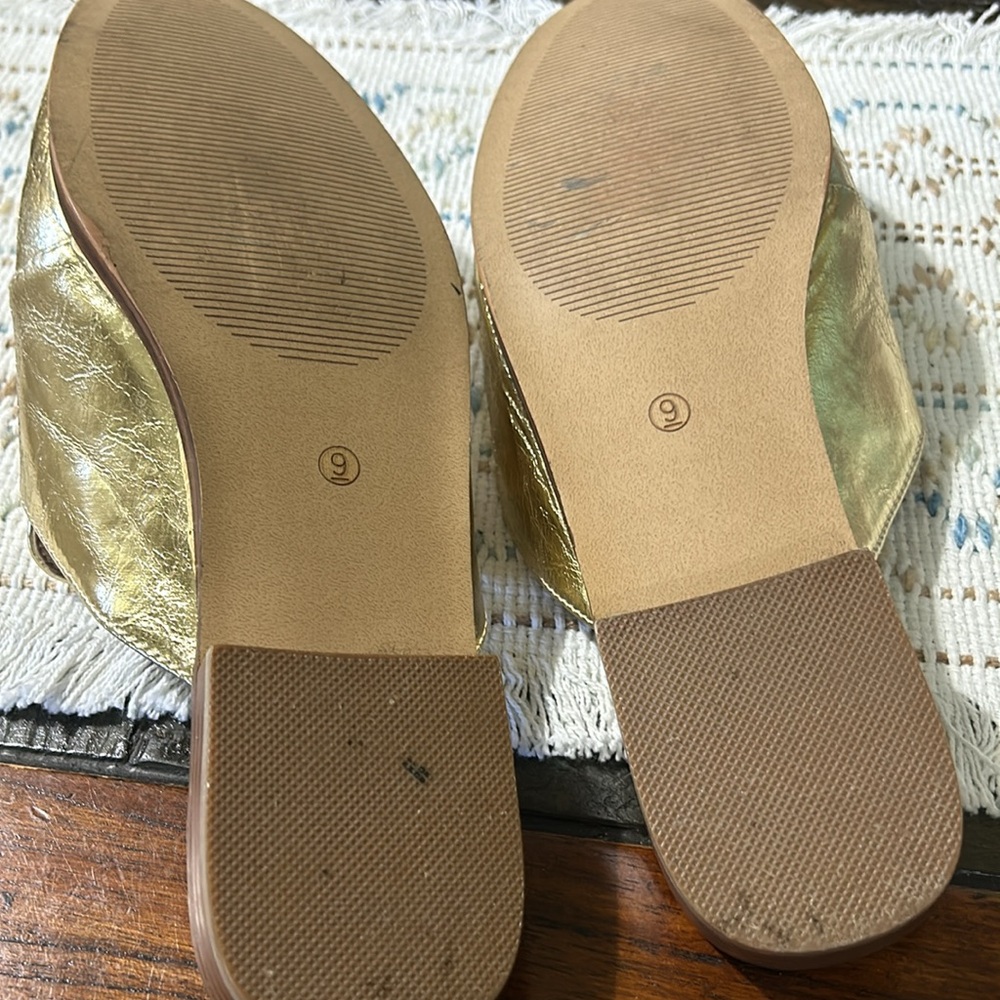 Catherine tuxedo mules size 9, gold - Picture 6 of 6